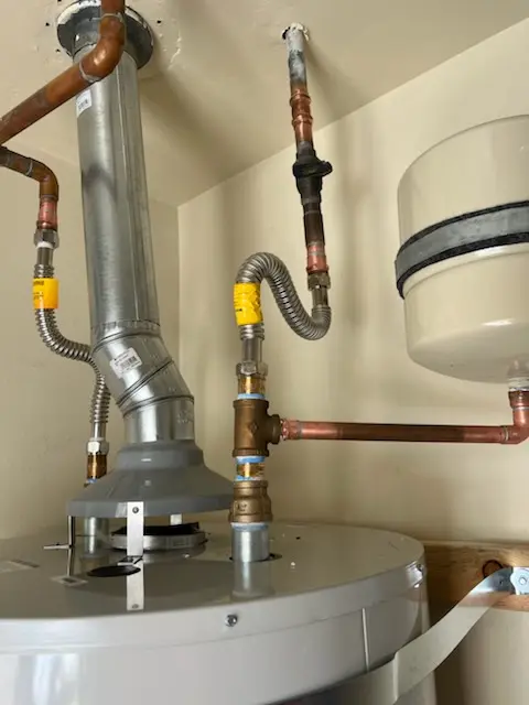 Water heater installation and plumbing repair in Hilton